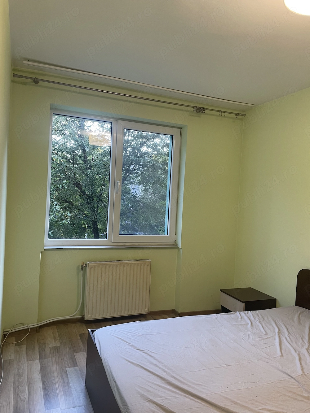 Babes, 2 camere decomandate, etaj 1,mobilat si utilat,280 euro