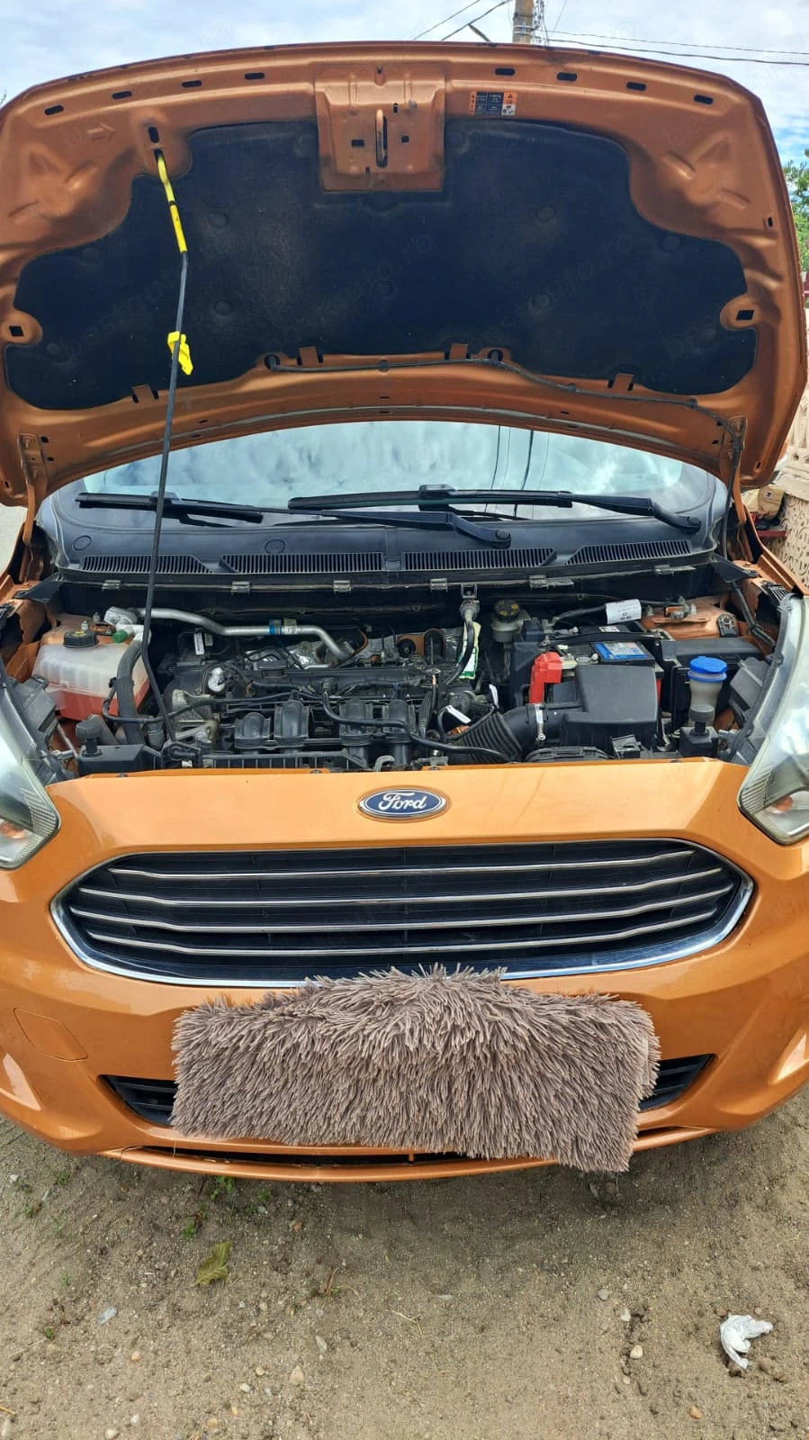Vând Ford KA Plus