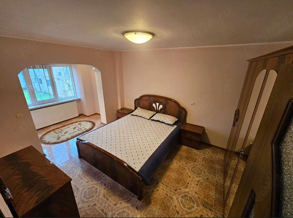 Vând Apartament 2 camere, zona Piața Moldovei