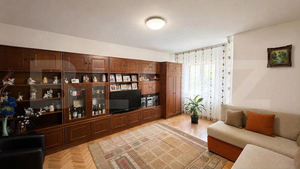 Apartament 4 camere decomandat,97 mp, zona parcul Romanescu 