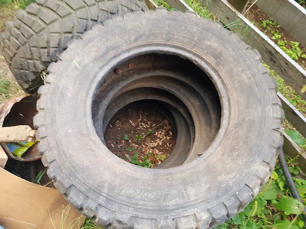 Vând cauciucuri jeep offroad
