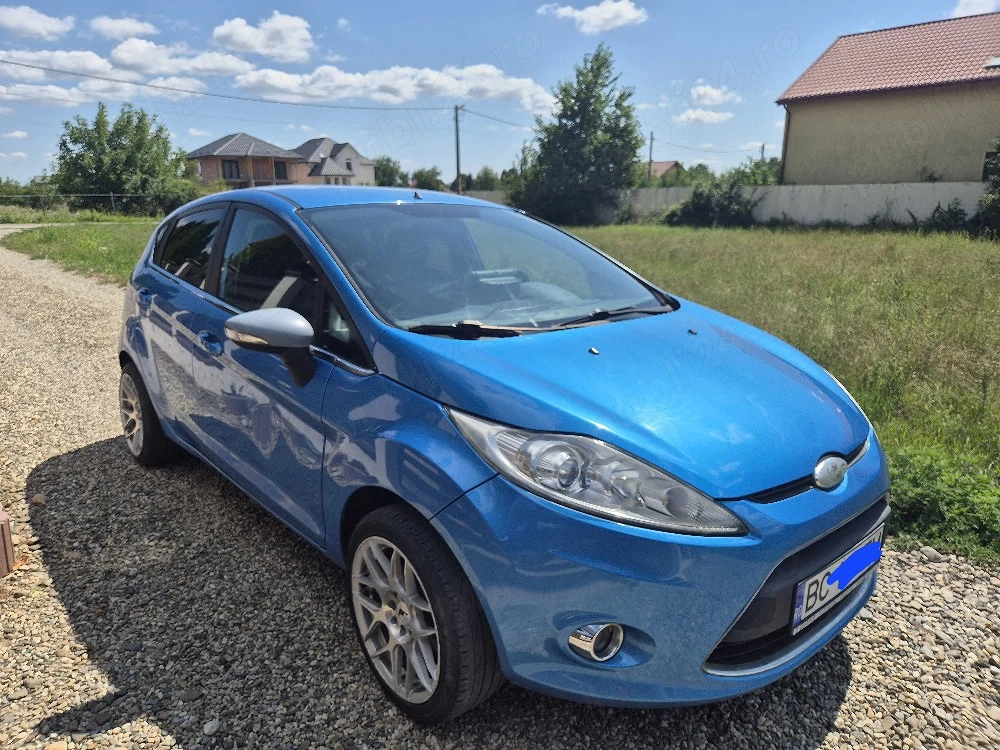 Vand Ford Fiesta 1.3 benzina si GPL model 2009 proprietar fiscal pe loc.