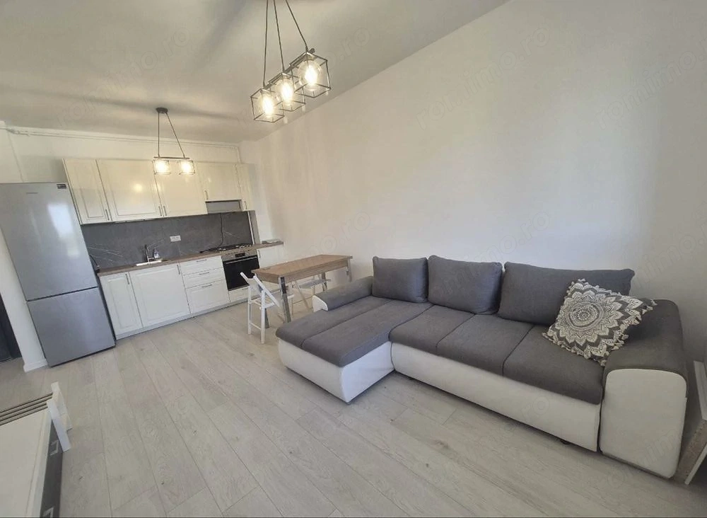 Inchiriez apartament 2 camere +parcare