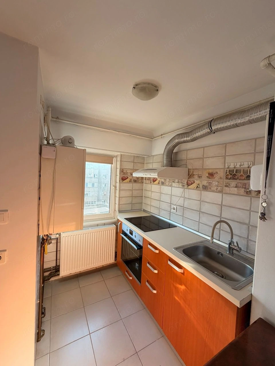Garsoniera de inchiriat Toamnei 17