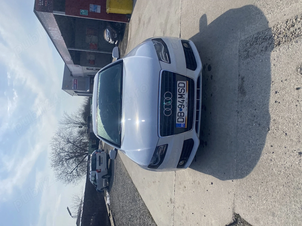 Audi A4 (anul 2012)