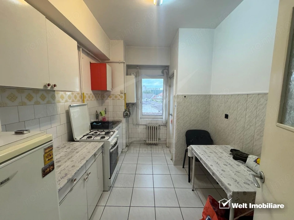 Apartament cu 2 camere, decomandat, 55mp etaj 2/4, ultracentral