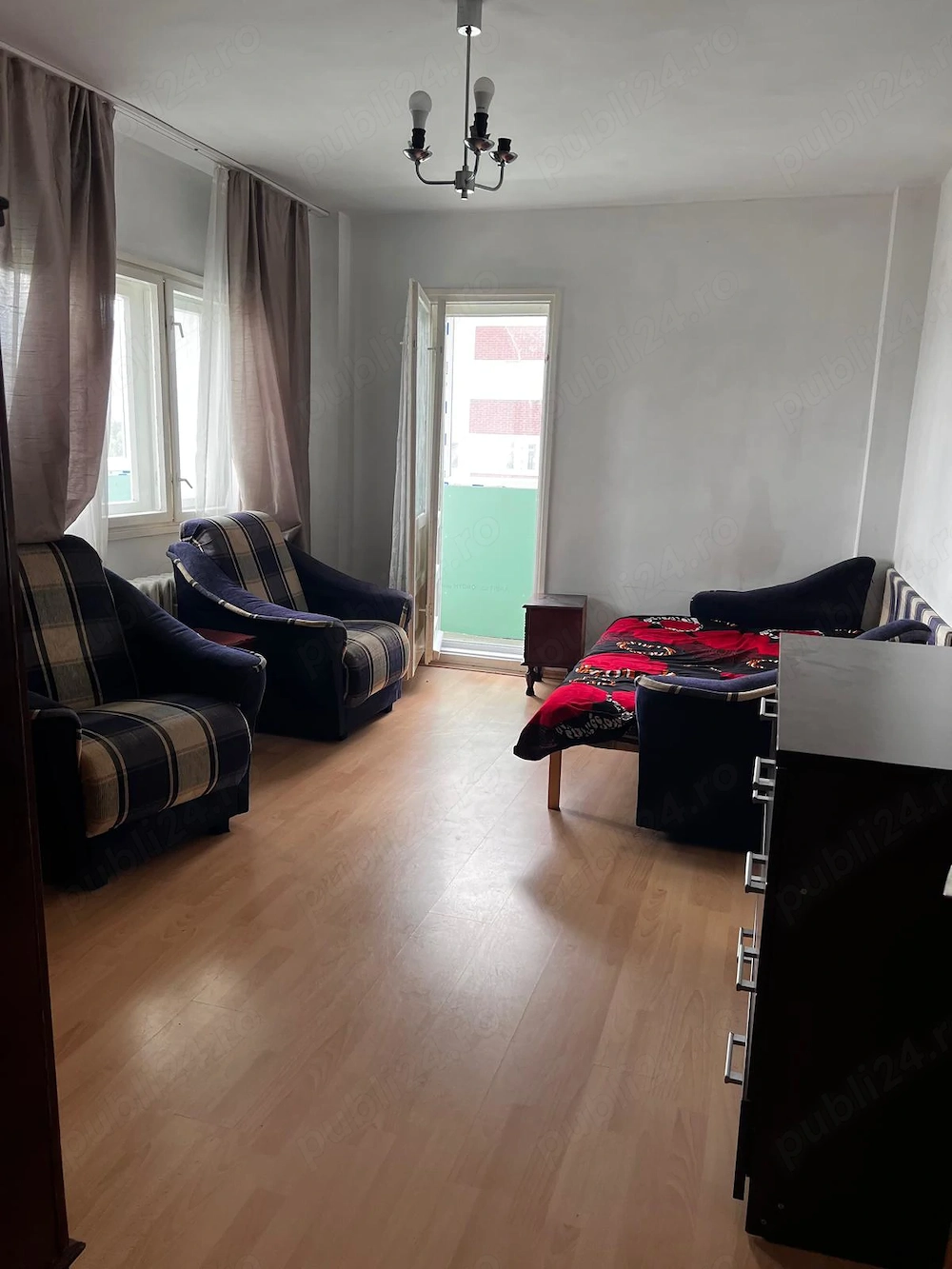 Garsonieră zona Colentina, mobilată, etaj cinci 