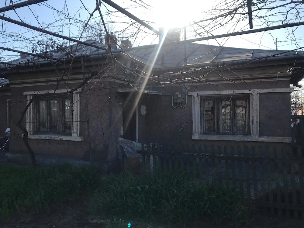Casa de vanzare
