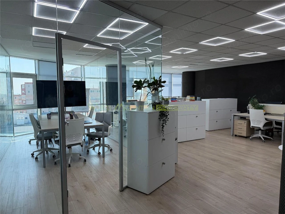 De inchiriat - Birou, spatiu comercial - mobilat