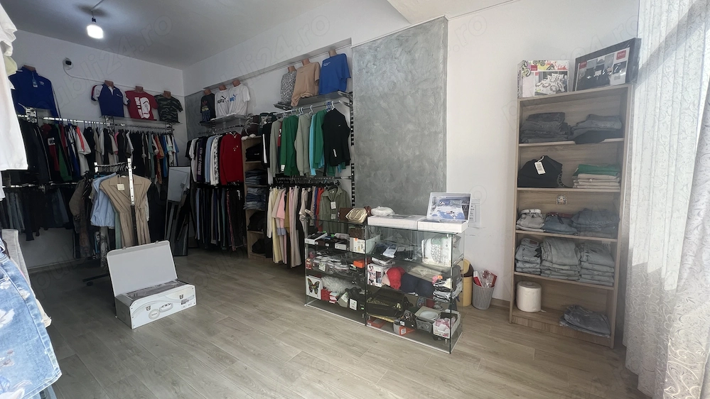 Vând afacere magazin de haine   marfă + amenajare completă