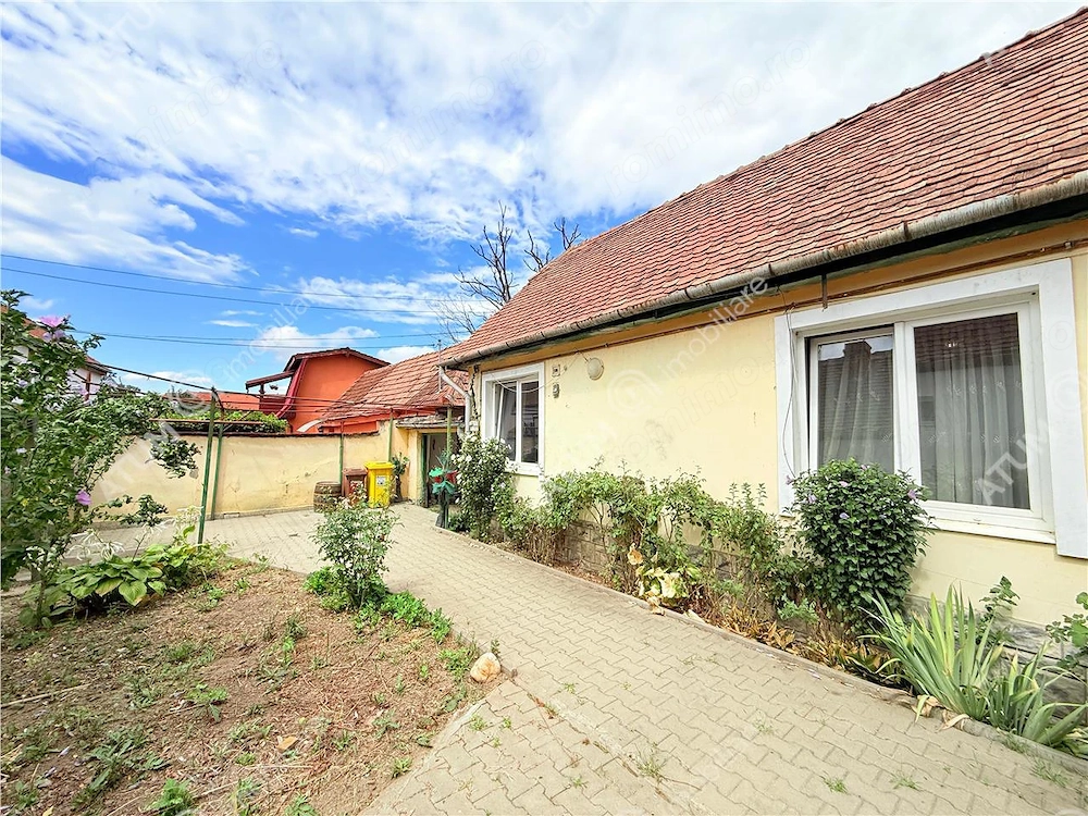 Casa individuala cu 3 camere de vanzare in Lazaret