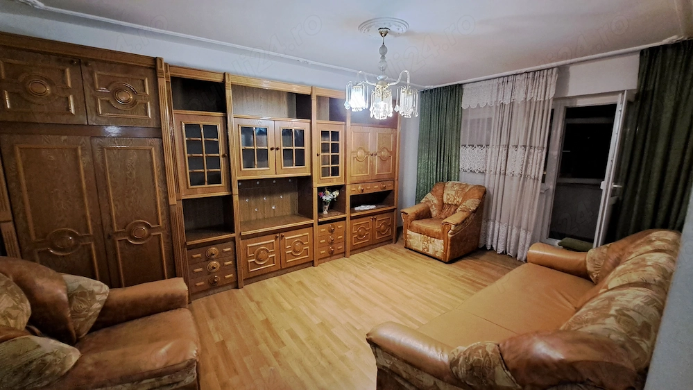 Apartament 3 camere decomandat 80mp 2 grupuri sanitare  foarte spațios bariera bucurești 