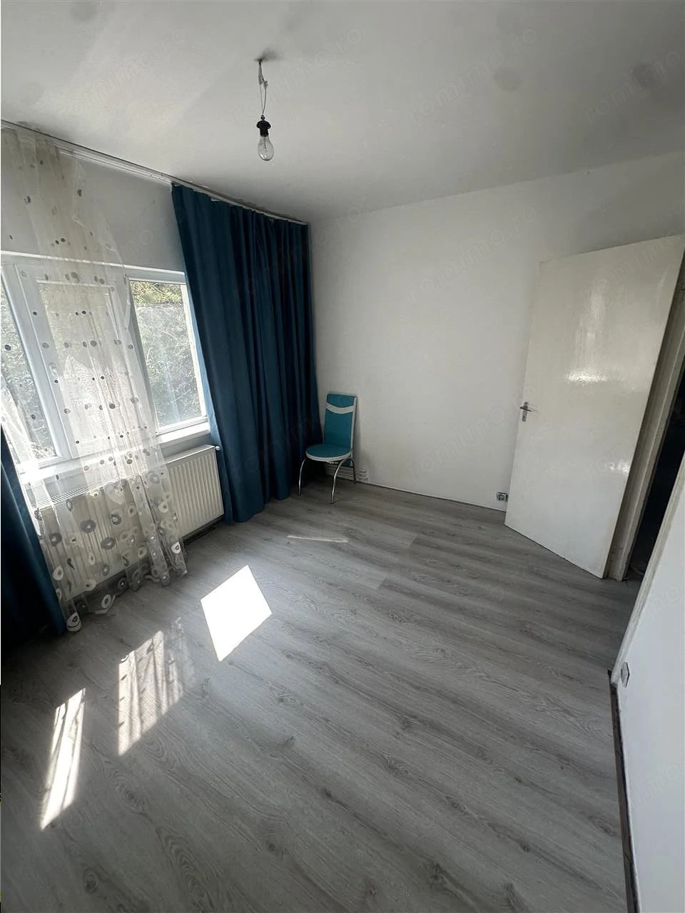 Apartament cu 2 camere cu centrala propie, linga piata Verde