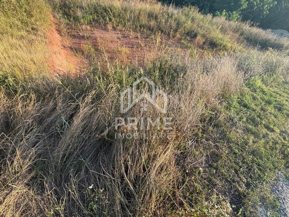Teren intravilan de vânzare | 800 mp | Utilități