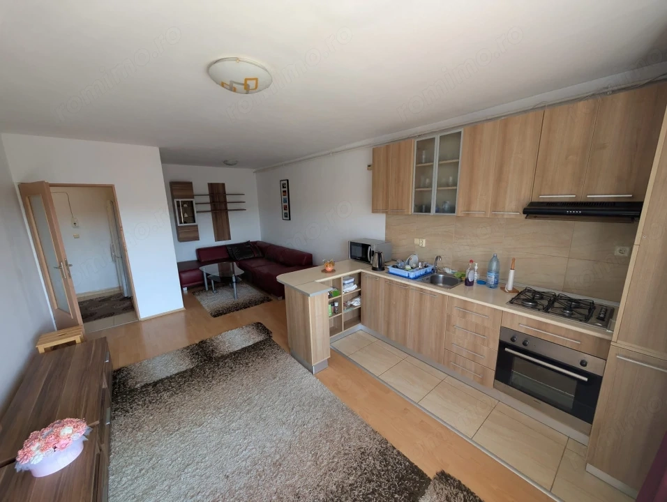 Apartament 2 camere la cheie, parcare, zona Petrom Calea Baciului