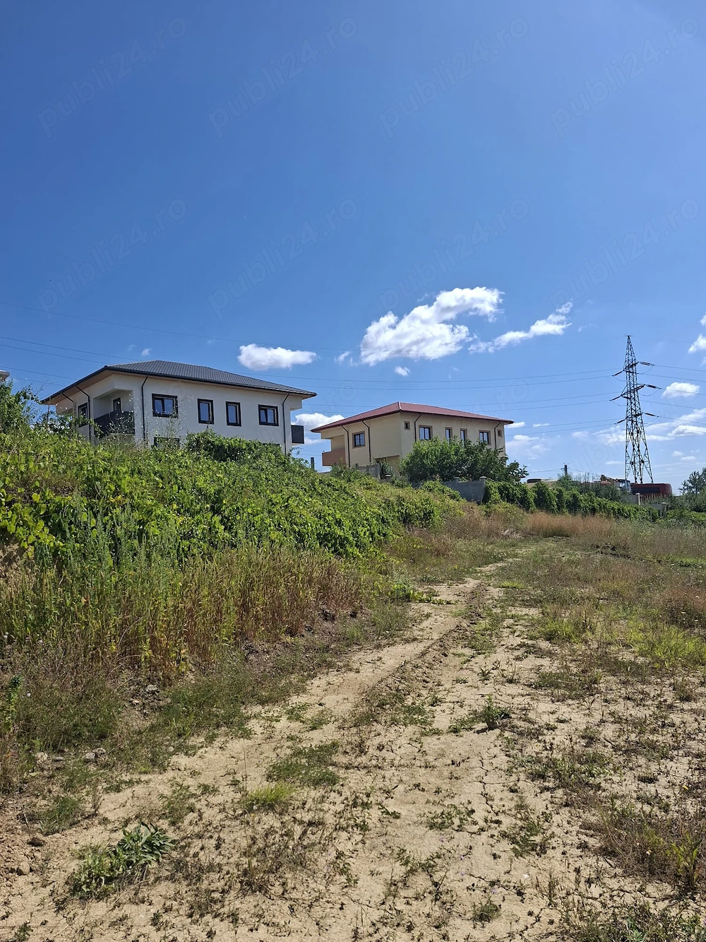 Vand teren Uricani in spate la Dedeman, Miroslava, Jud. Iasi,  652 mp urgent