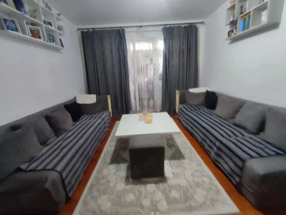Apartament cu 3 camere zona Primaverii etaj 2