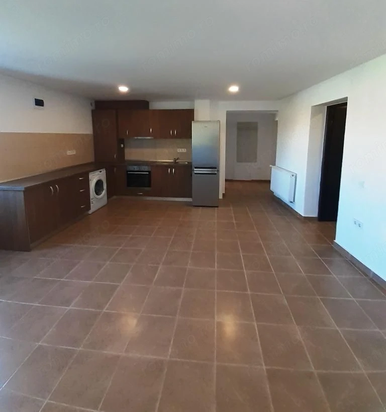 apartament 3 camere Sub Arini