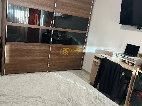 Apartament 2 camere decomandate, Hala Centrala la 3 minute de Palas.