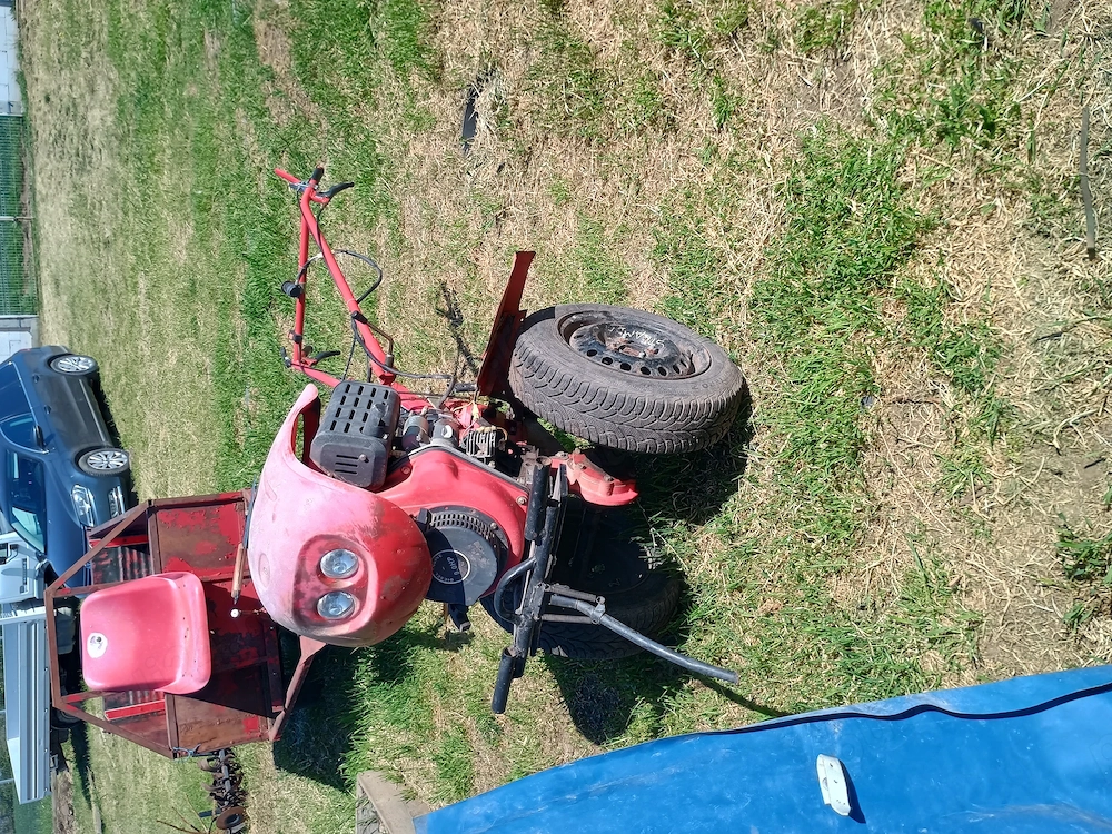 Vând motocultor