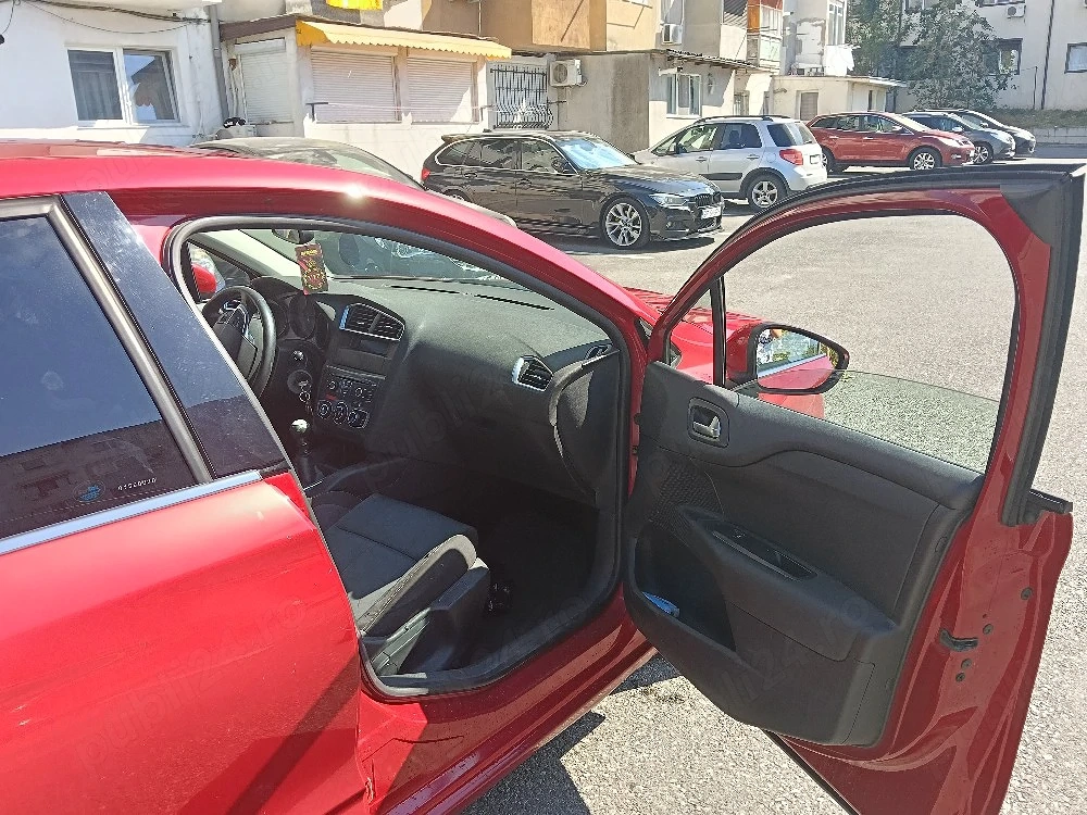vând Citroen C4 2012