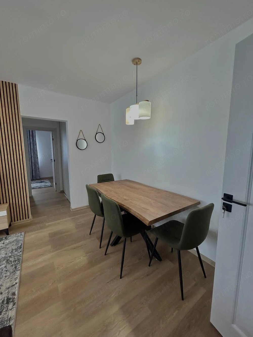 Apartament modern, complet renovat, cu loc de parcare