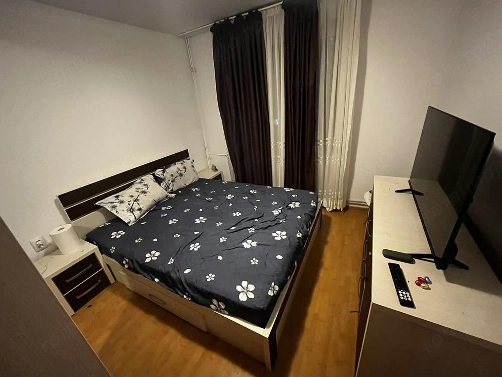 Apartament 3 camere 70 mp