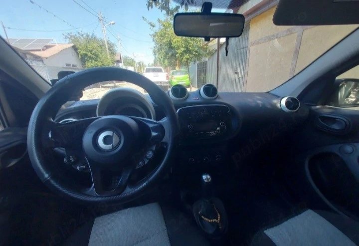 Vând Smart forfour 451
