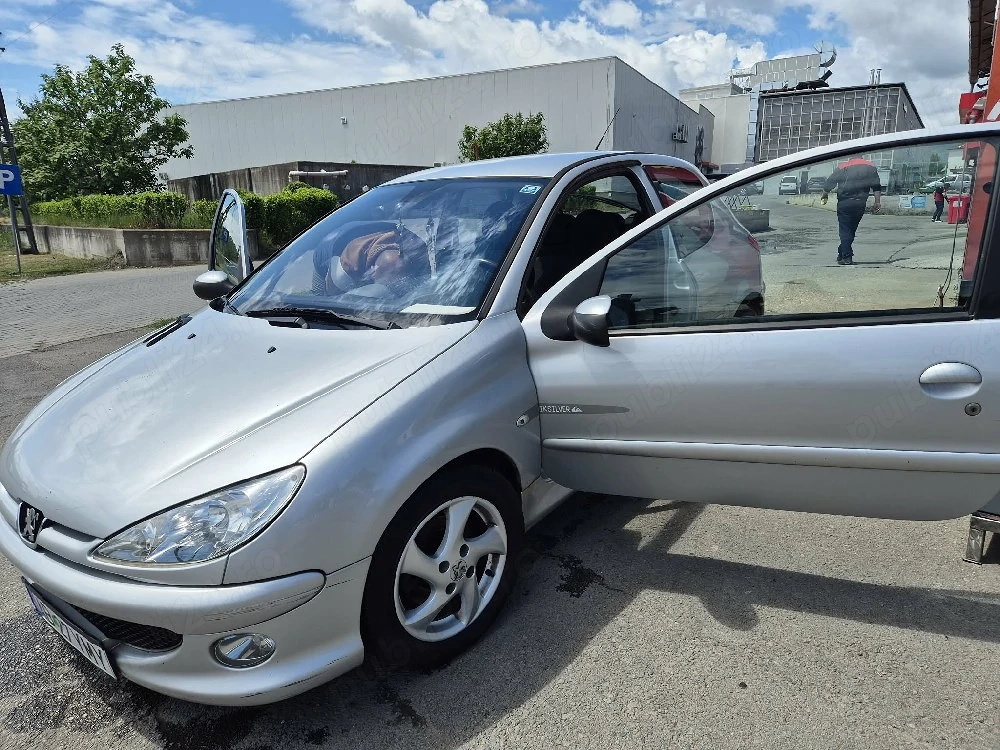 Vând Peugeot 206
