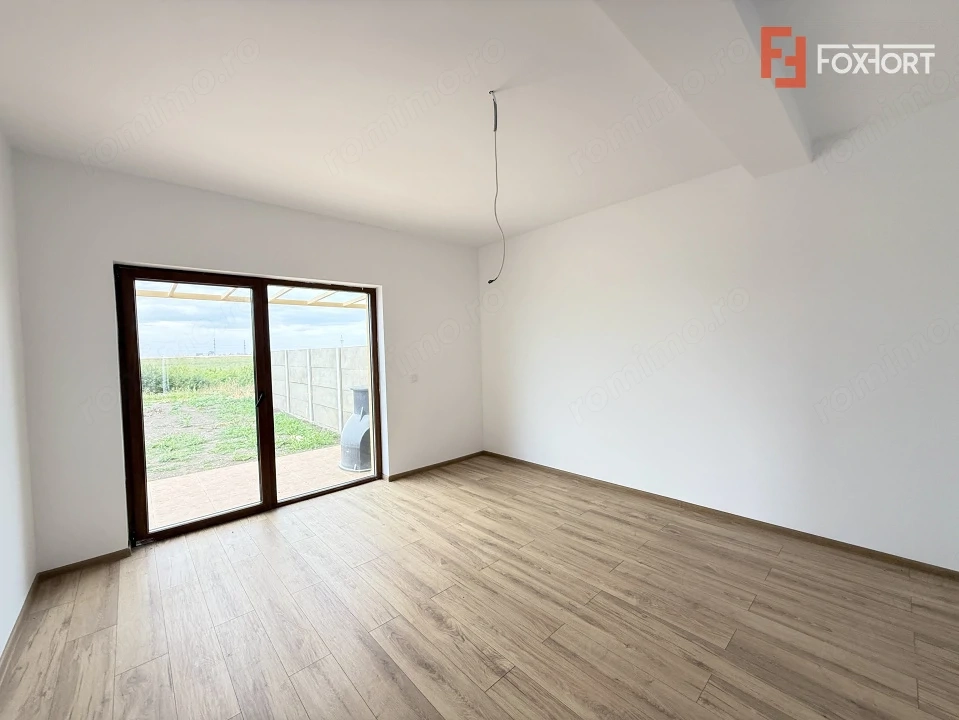 Duplex cu 4 camere si 272 mp teren, de vanzare in Sacalaz