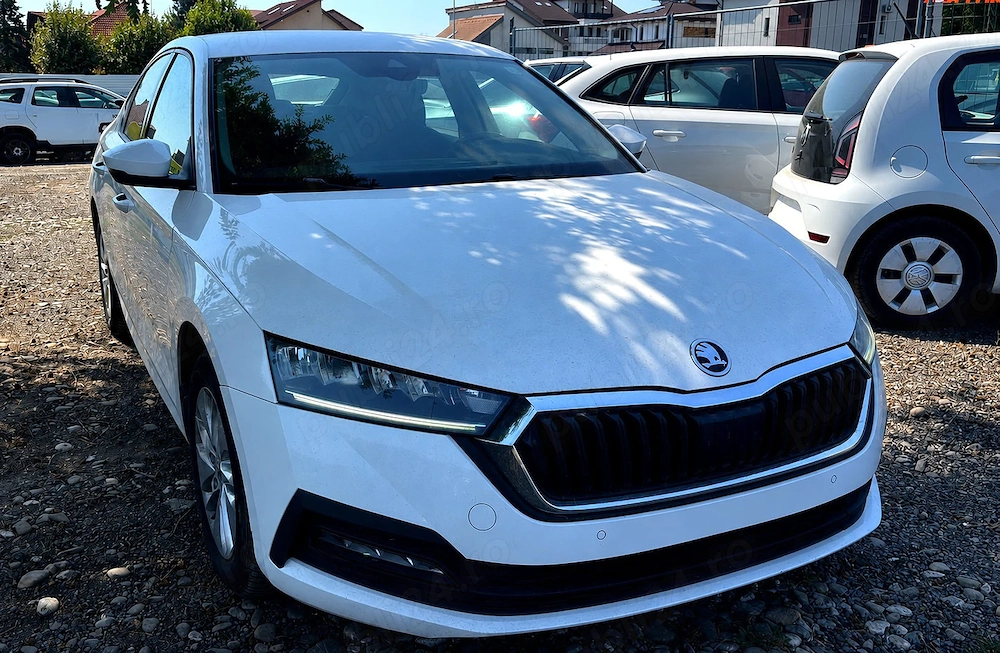 Octavia 2.0 TDi 150cp DSG. Istoric service. Front assist. Navi, scaune încălzite. Distribuție nouă. 