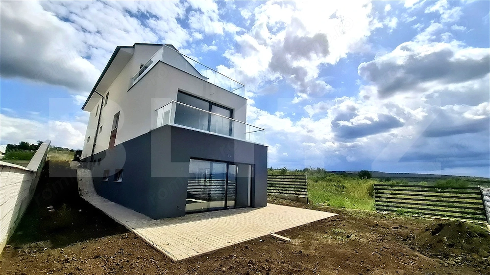 Casă NZEB A+ , 195.6 mp utili, Panouri & Pompă Căldură, panoramă Superbă