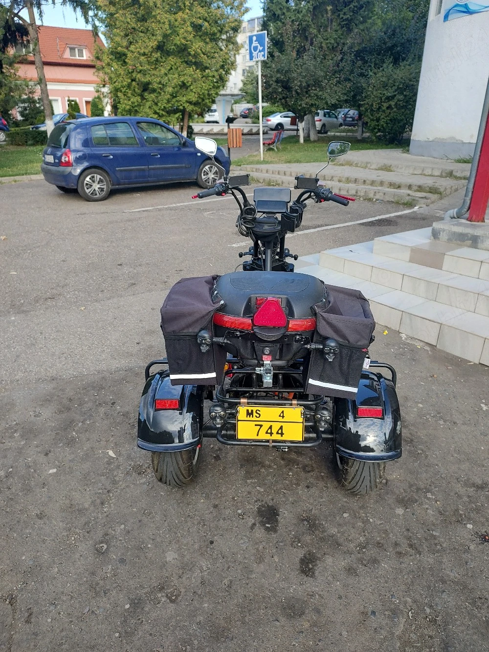 shansu scuter cu trei roti 