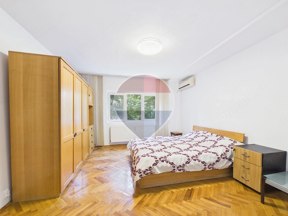 Apartament cu 3 camere spatios de inchiriat in zona 13 Septembrie