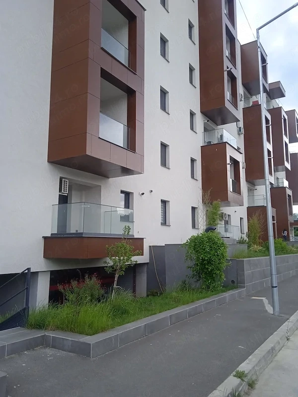 Inchiriez garsoniera pe str. Cremenita, bloc nou - raul Colentina