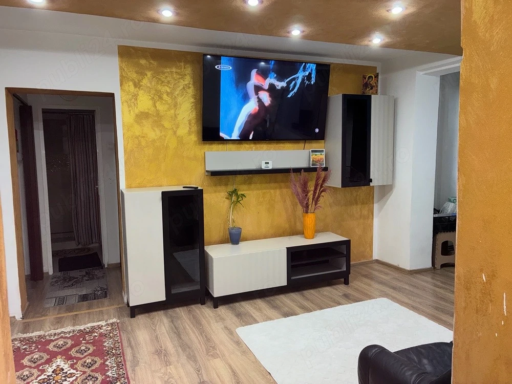 inchiriez apartament 3 camere 