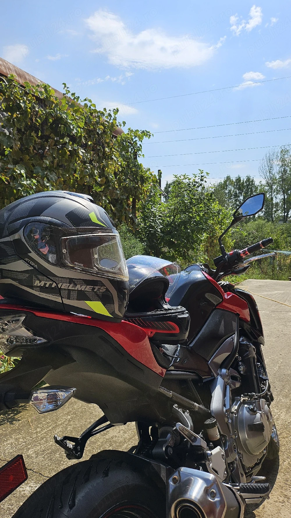 Kawasaki Z900 ABS 2018   30.500 km   Anvelope Michelin Road 5 noi   2 căști incluse