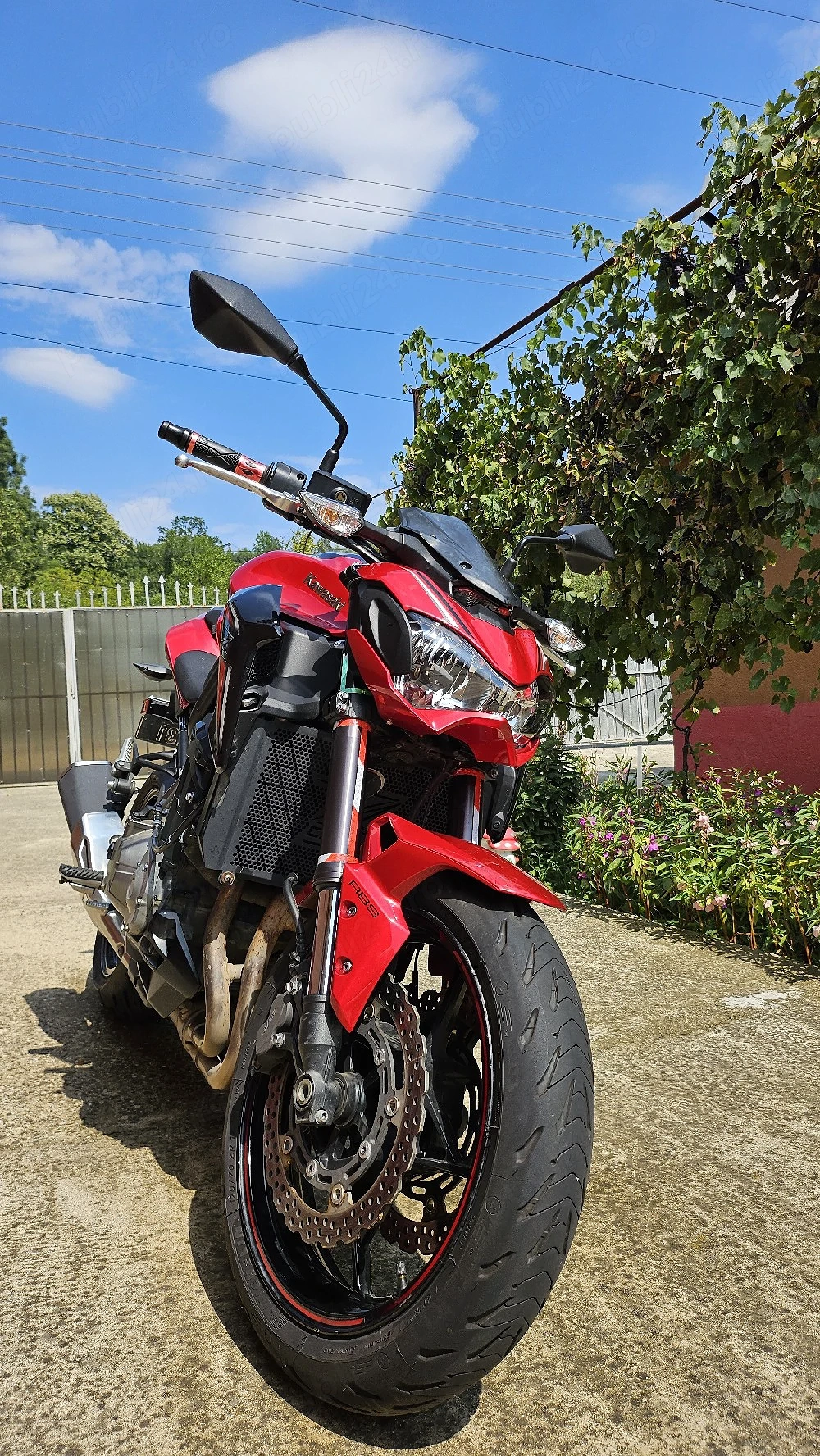 Kawasaki Z900 ABS 2018 30.500 km Anvelope Michelin Road 5 noi 2 căști incluse