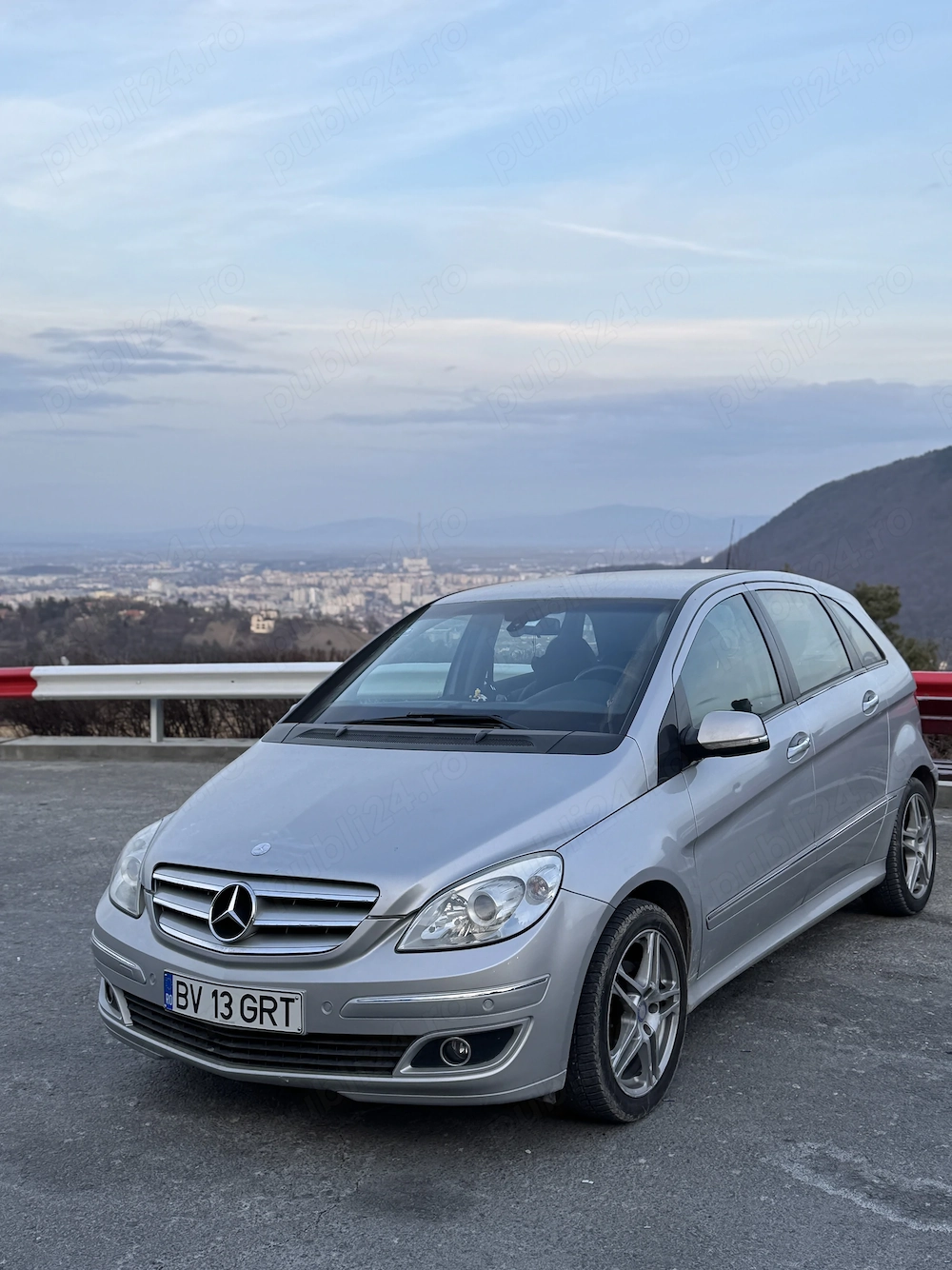 Vând Mercedes-Benz, cutie automată, benzină 