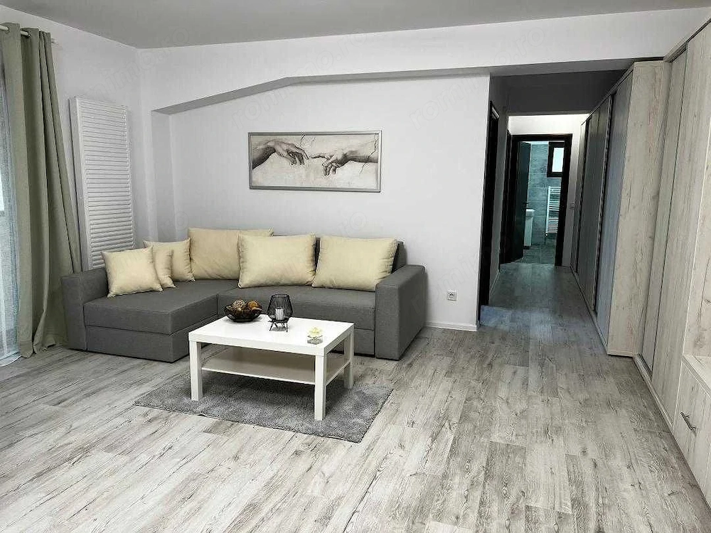 Apartament 3 camere de inchiriat zona linistita