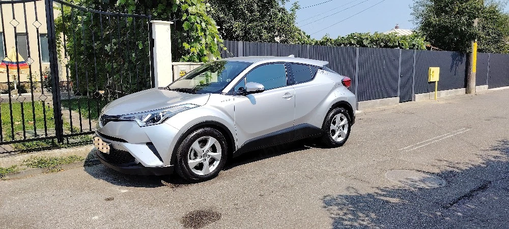 Toyota C-HR 