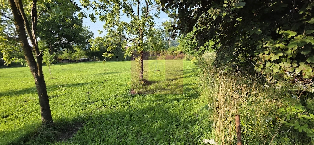 Teren intravilan 1430 mp de vanzare in Brebu