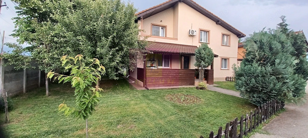 Săbăreni, casă 2009, P+1, terasă, garaj, curte 315 mp