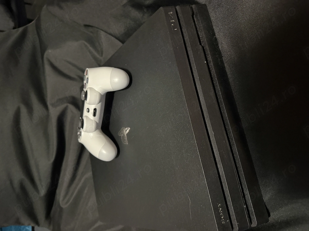ps4 pro 1TB cu un singur controller 