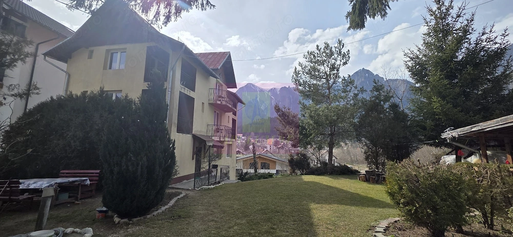 Vila de vânzare cu 8 camere și garaj in Busteni