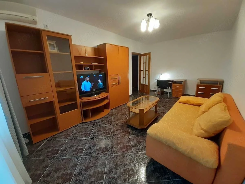 De închiriat: Ap. 2 camere decomandat - Metrou Apărătorii Patriei & Parcare