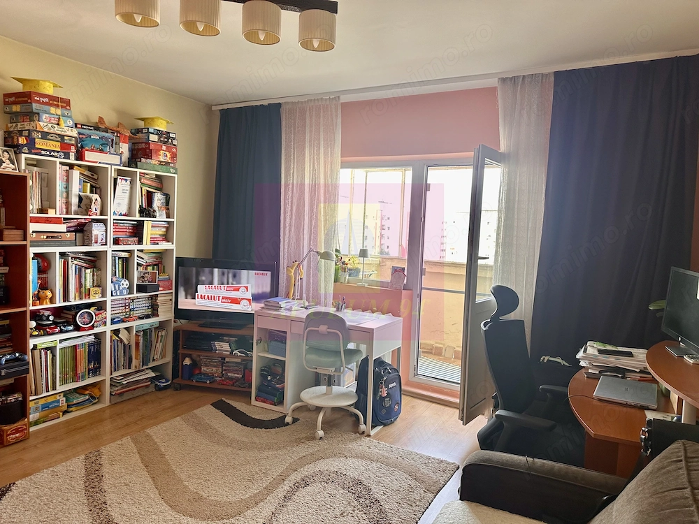 2 camere de vanzare Sebastian - Novaci