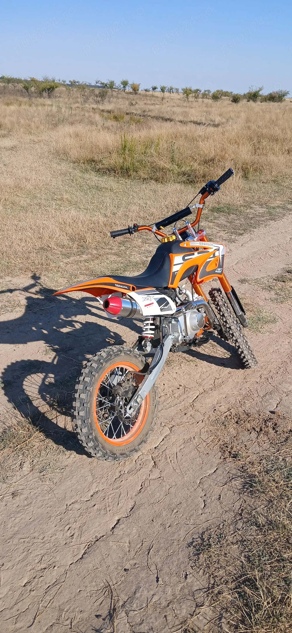Motoctoss 125 cc în 4 timpi pe benzina de vanzare ca nou