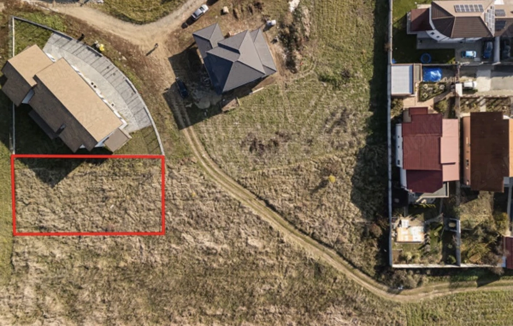 Proprietar vând o parcelă de teren aflată în localitatea Dumbrăvița ,cu acces facil către centură.