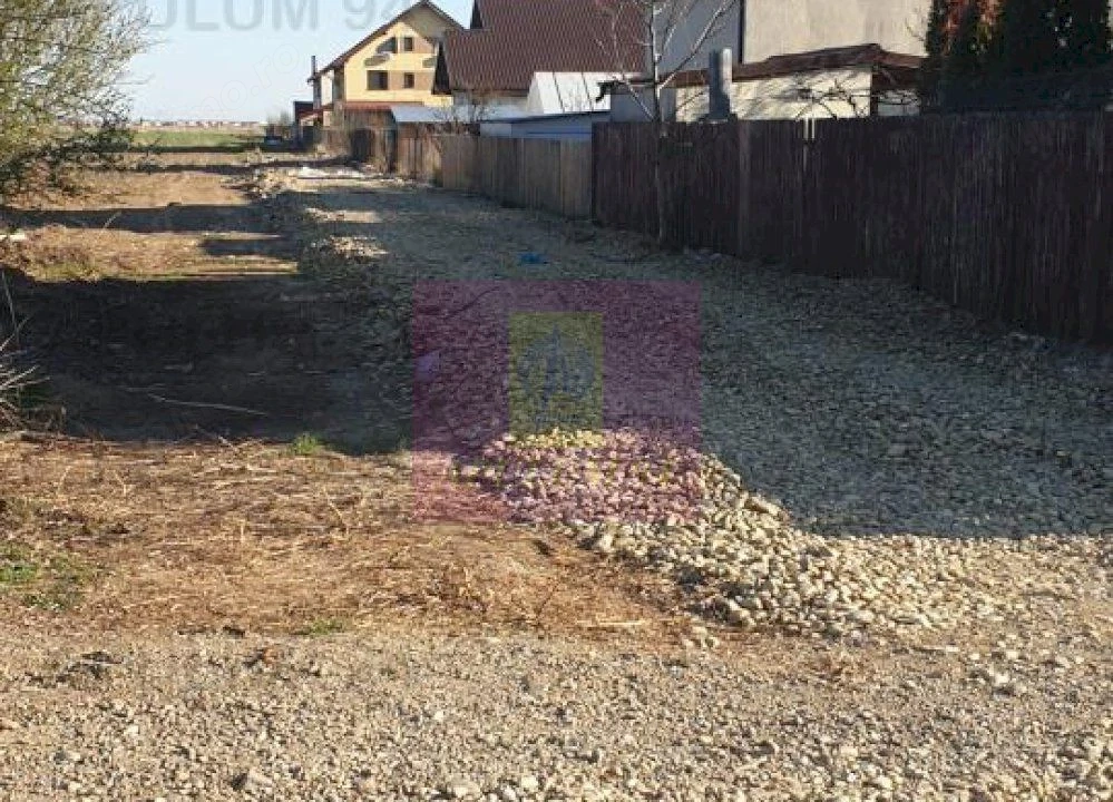 Gulia, lot de casa 528 mp, cu utilități în apropiere